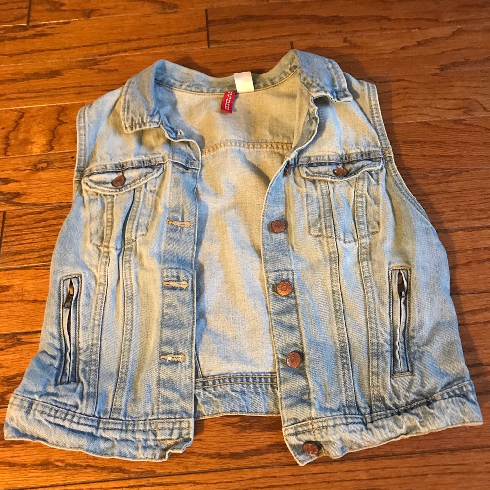 Target sleeveless jean jacket